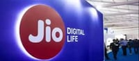 Reliance Jio server down, people trolled the company...